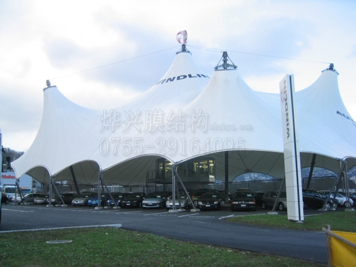 大型商場(chǎng)膜結(jié)構(gòu)車(chē)棚案.jpg