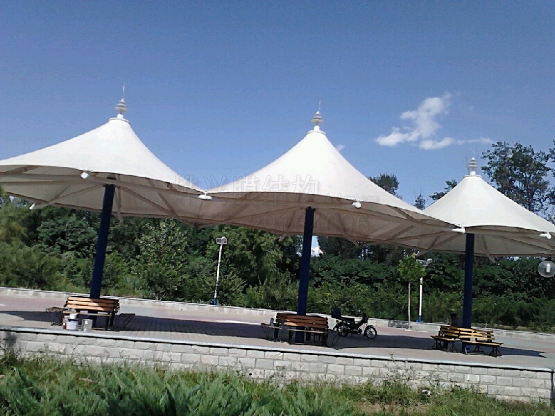 多雨天氣，膜結(jié)構(gòu)膜面會積水？