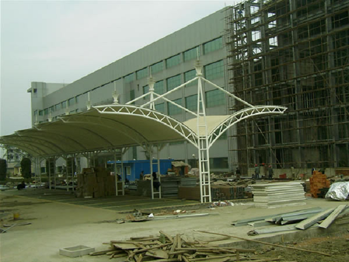 膜結(jié)構(gòu)車棚有哪些優(yōu)點(diǎn)呢？