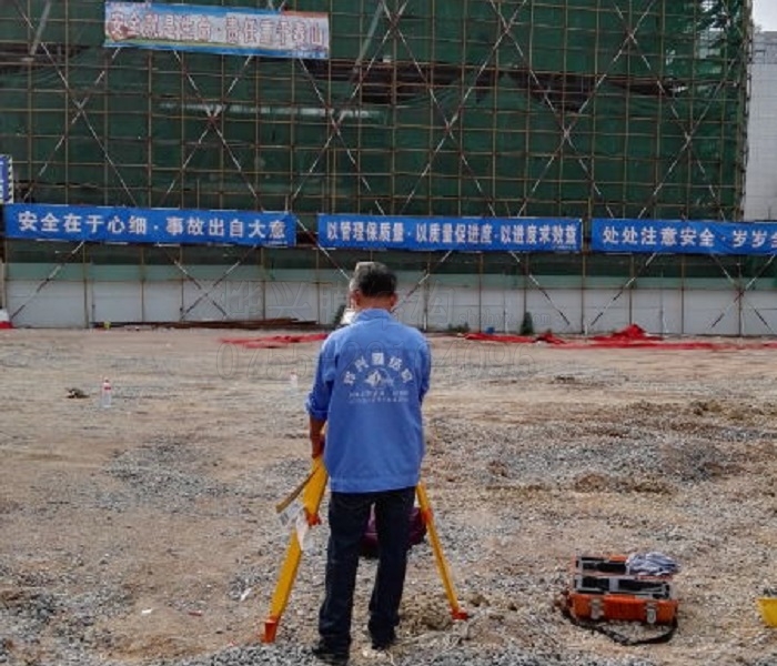 ETFE膜結(jié)構(gòu)尺寸測量-燁興膜結(jié)構(gòu) ETFE膜結(jié)構(gòu)尺寸測量.jpg