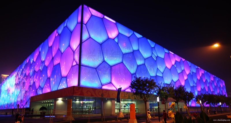 為什么ETFE膜結(jié)構(gòu)建筑這么新穎獨特？