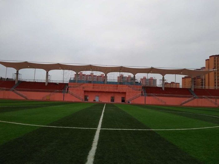 畢節(jié)學(xué)校張拉膜結(jié)構(gòu)運(yùn)動(dòng)場(chǎng)看-燁興膜結(jié)構(gòu) 畢節(jié)學(xué)校張拉膜結(jié)構(gòu)運(yùn)動(dòng)場(chǎng)看臺(tái).jpg