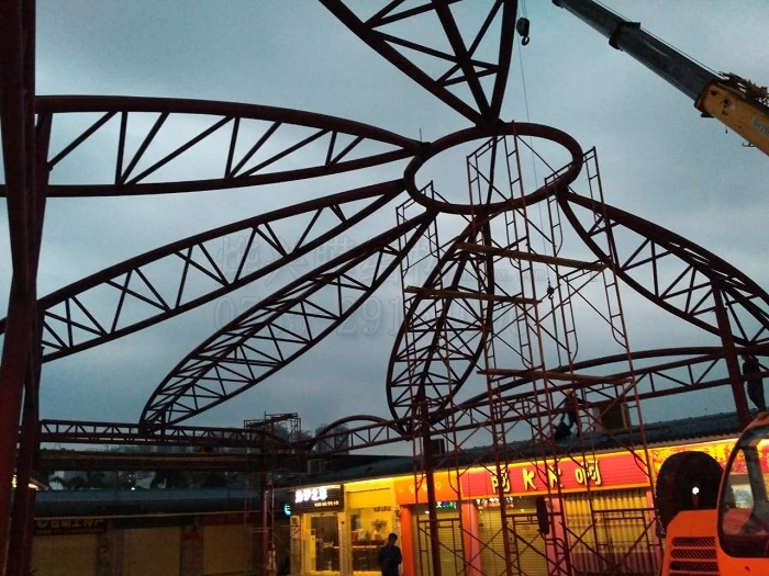 茂名化州商業(yè)街景觀膜結(jié)構(gòu)施工進展