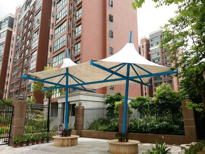 南航明珠小區(qū)膜結構雨棚完工