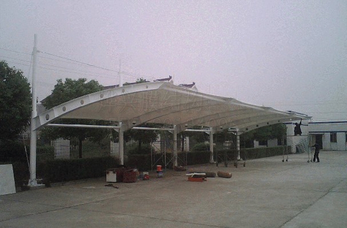 膜結(jié)構(gòu)車(chē)棚定制.jpg